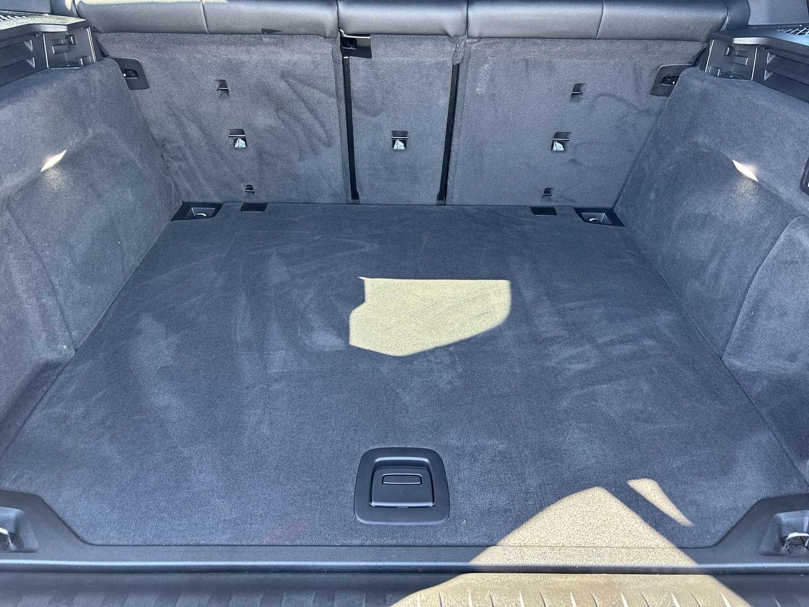 Thumbnail: 2022 BMW X5 - 23