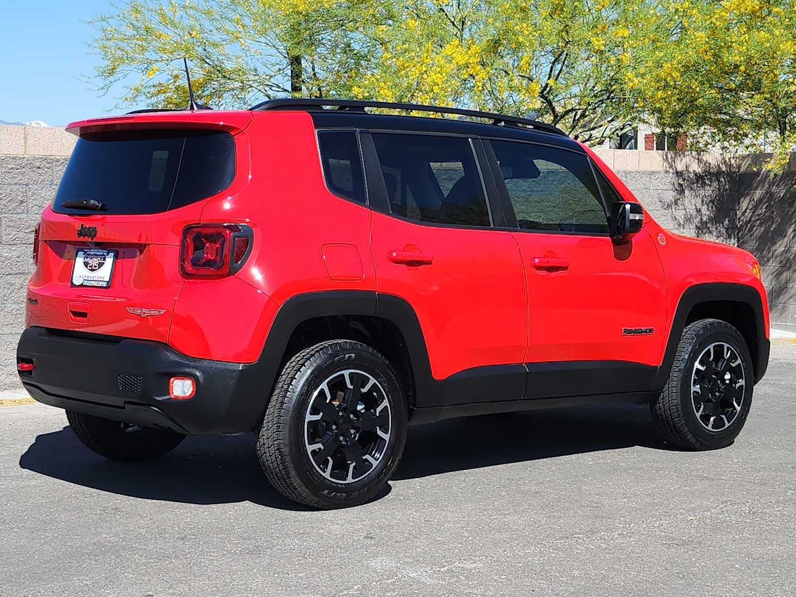 Thumbnail: 2023 Jeep Renegade - 9