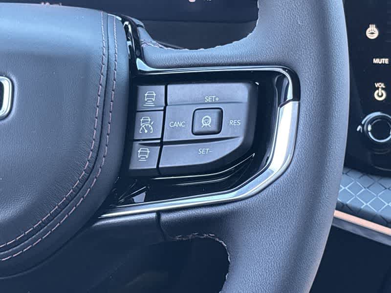 Thumbnail: 2025 Jeep Wagoneer S - 26