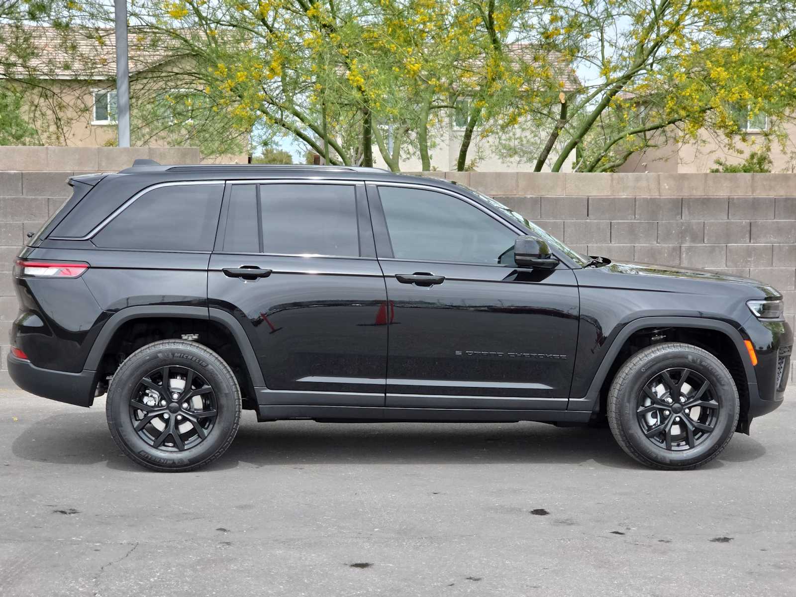 Thumbnail: 2026 Jeep Grand Cherokee - 9