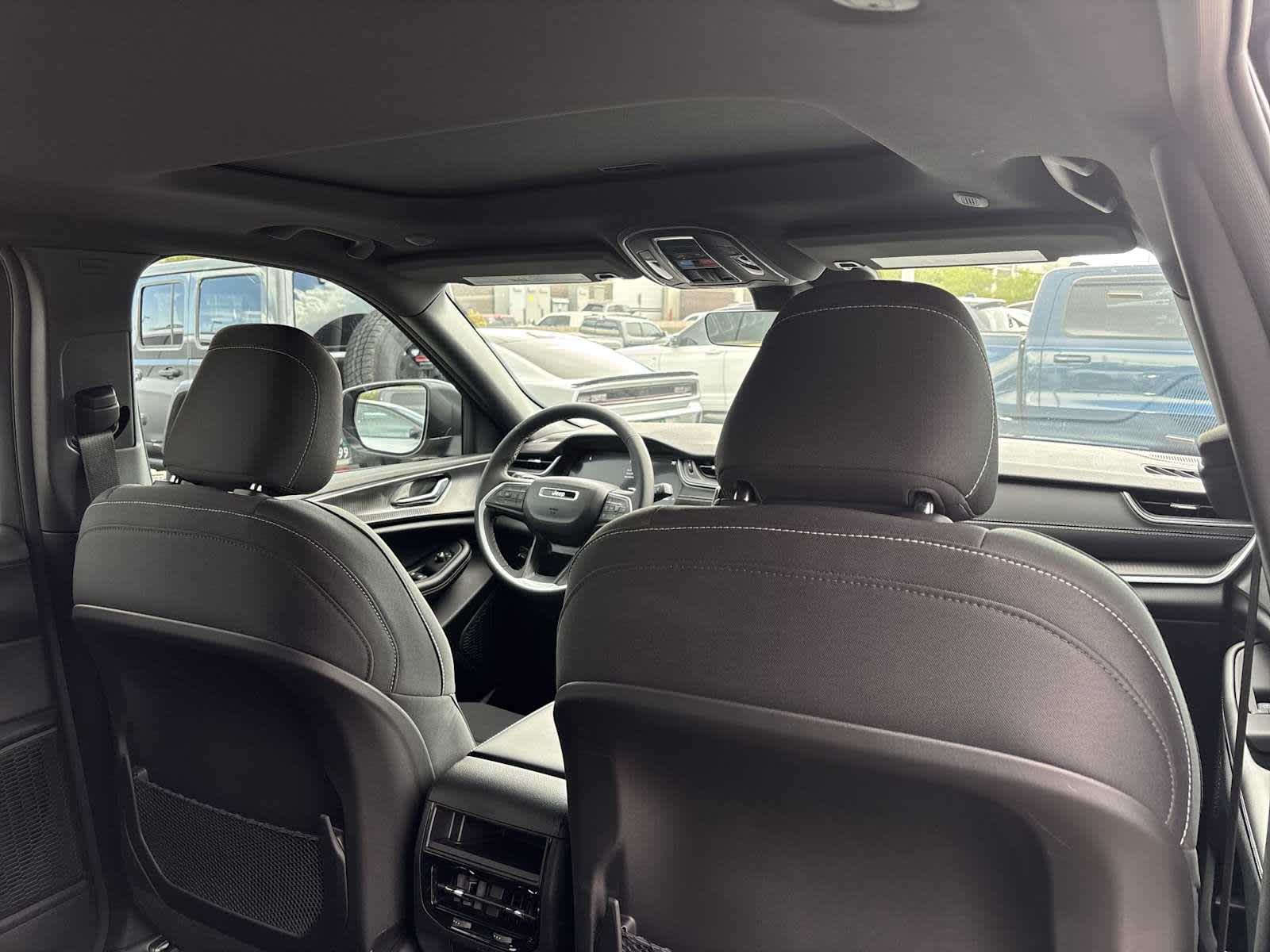 Thumbnail: 2025 Jeep Grand Cherokee - 16