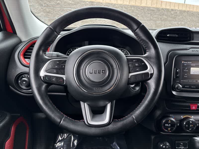 Thumbnail: 2016 Jeep Renegade - 18
