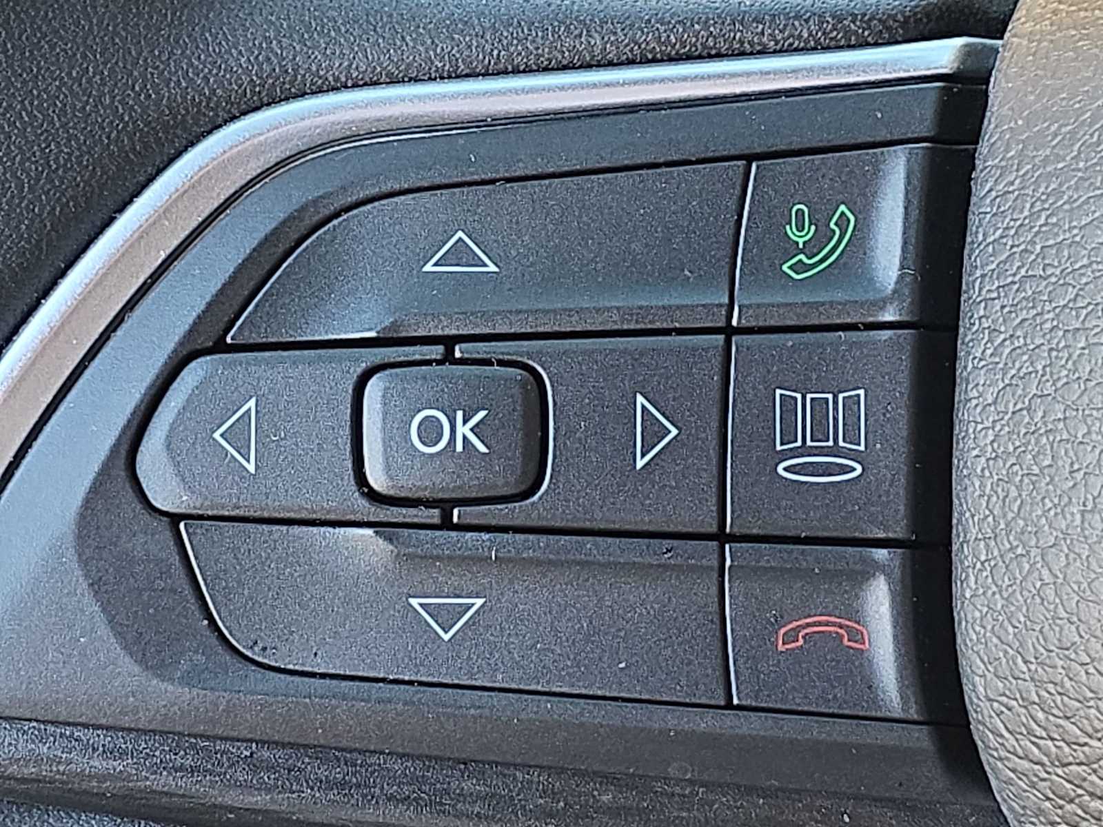 Thumbnail: 2024 Jeep Grand Cherokee L - 28