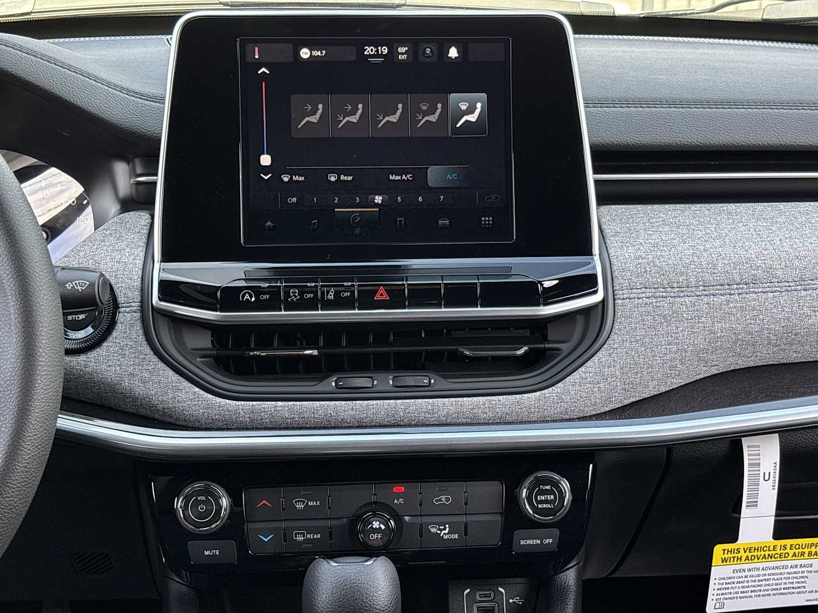 Thumbnail: 2025 Jeep Compass - 20