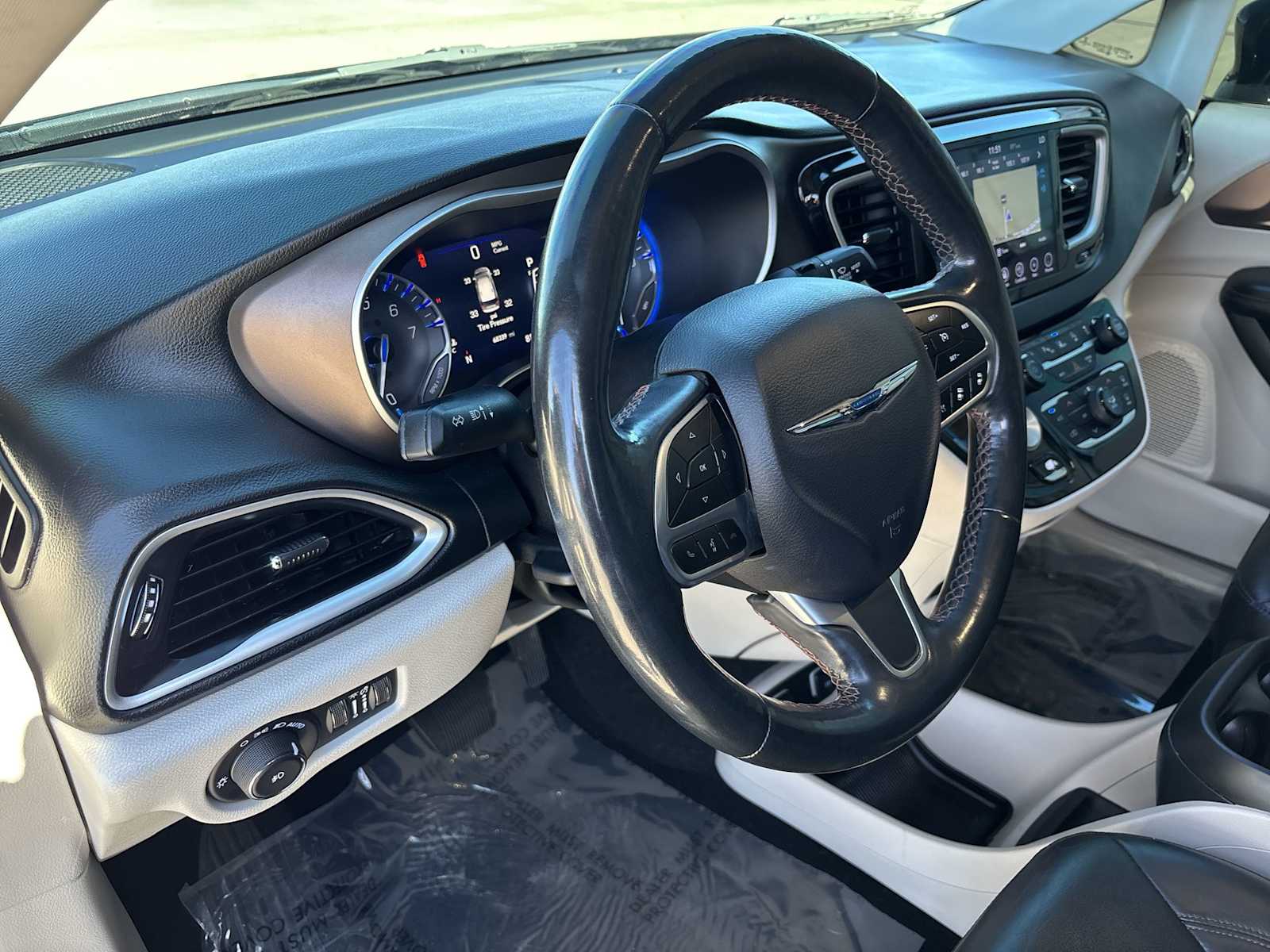 Thumbnail: 2019 Chrysler Pacifica - 2