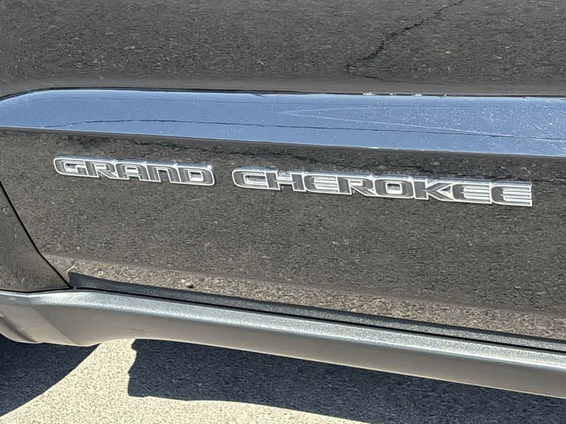 2019 Jeep Grand Cherokee Limited Edition 11