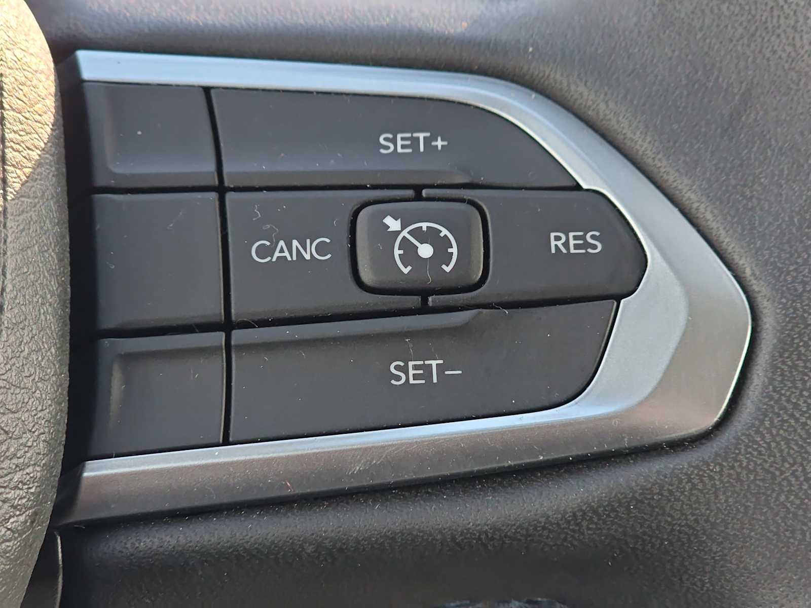 Thumbnail: 2022 Jeep Compass - 28