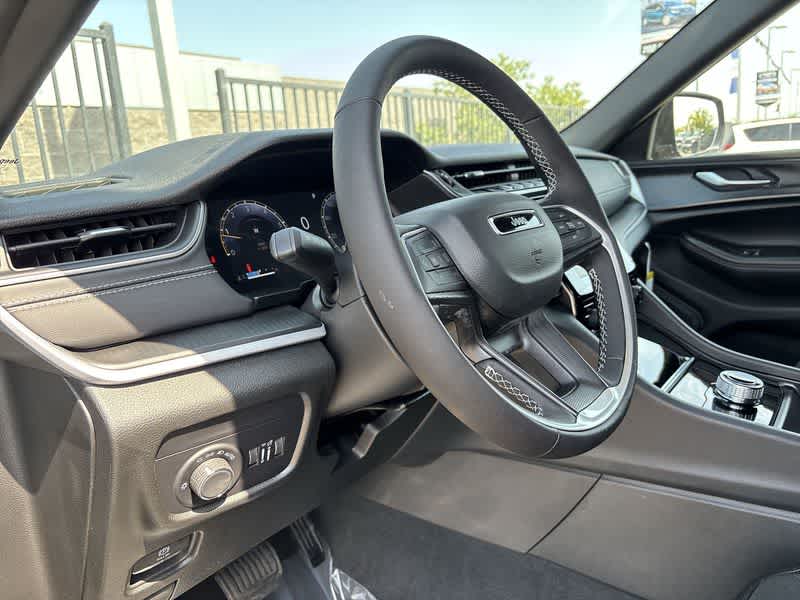 Thumbnail: 2025 Jeep Grand Cherokee L - 10