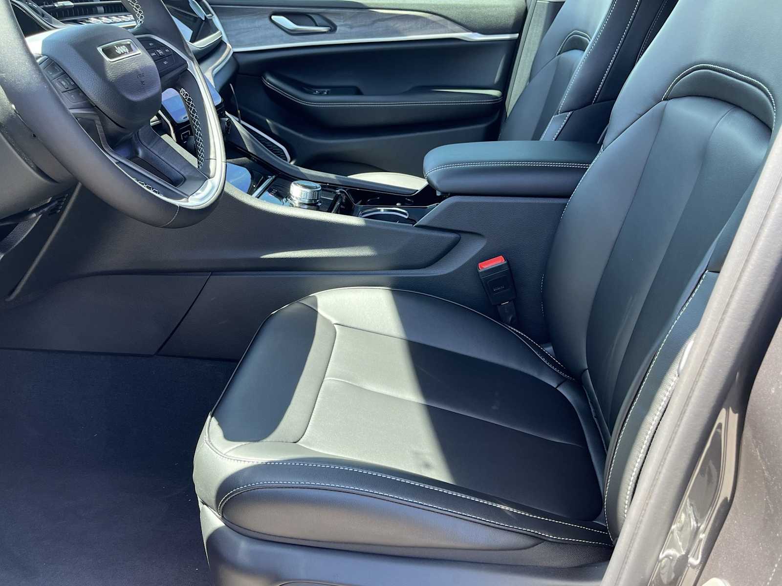 Thumbnail: 2023 Jeep Grand Cherokee L - 11