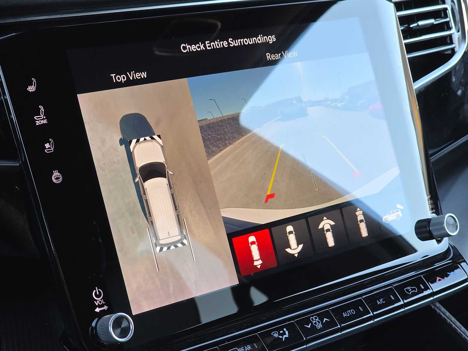 Thumbnail: 2024 Jeep Grand Wagoneer L - 26