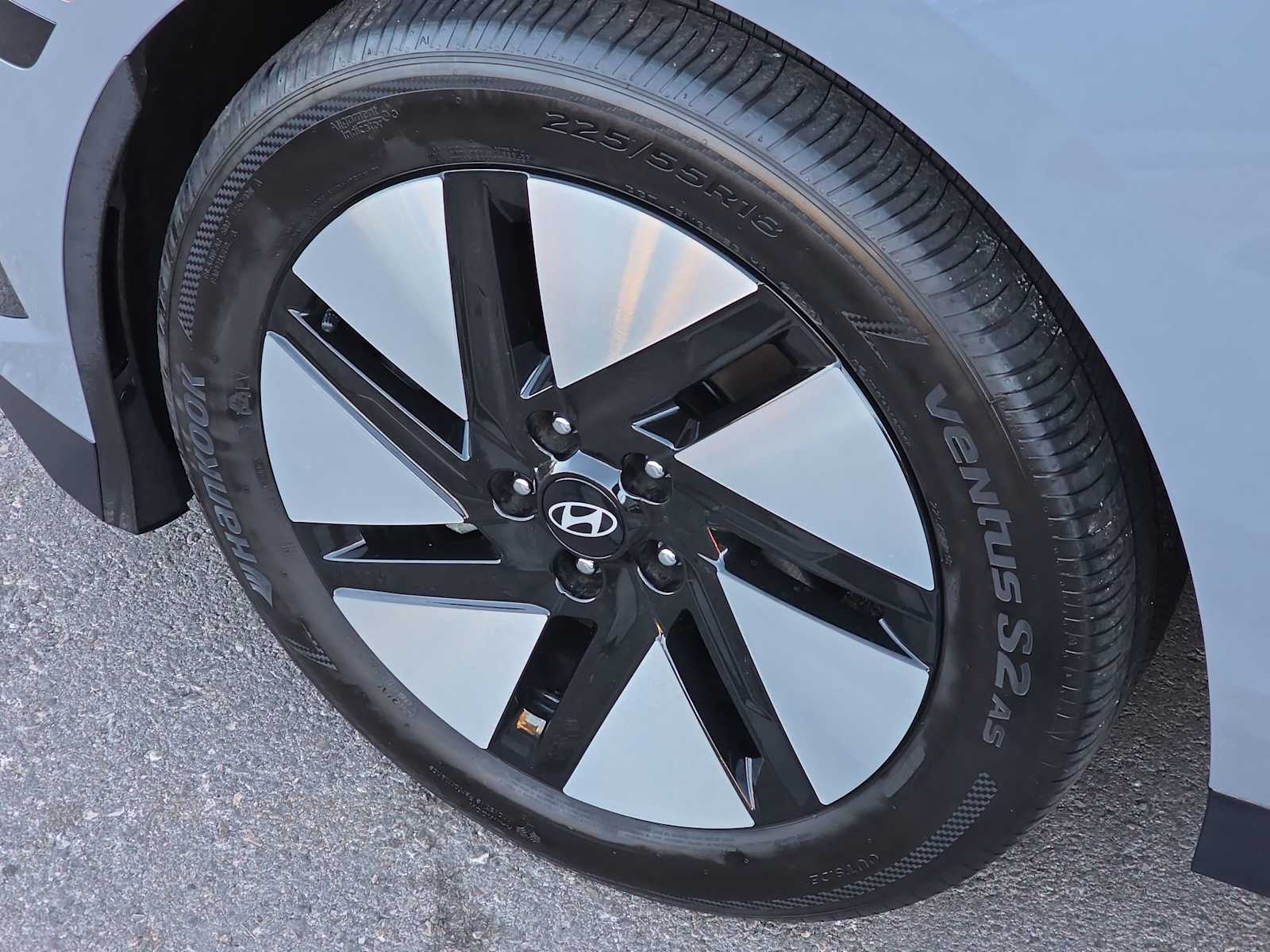 Thumbnail: 2024 Hyundai Ioniq 6 - 12