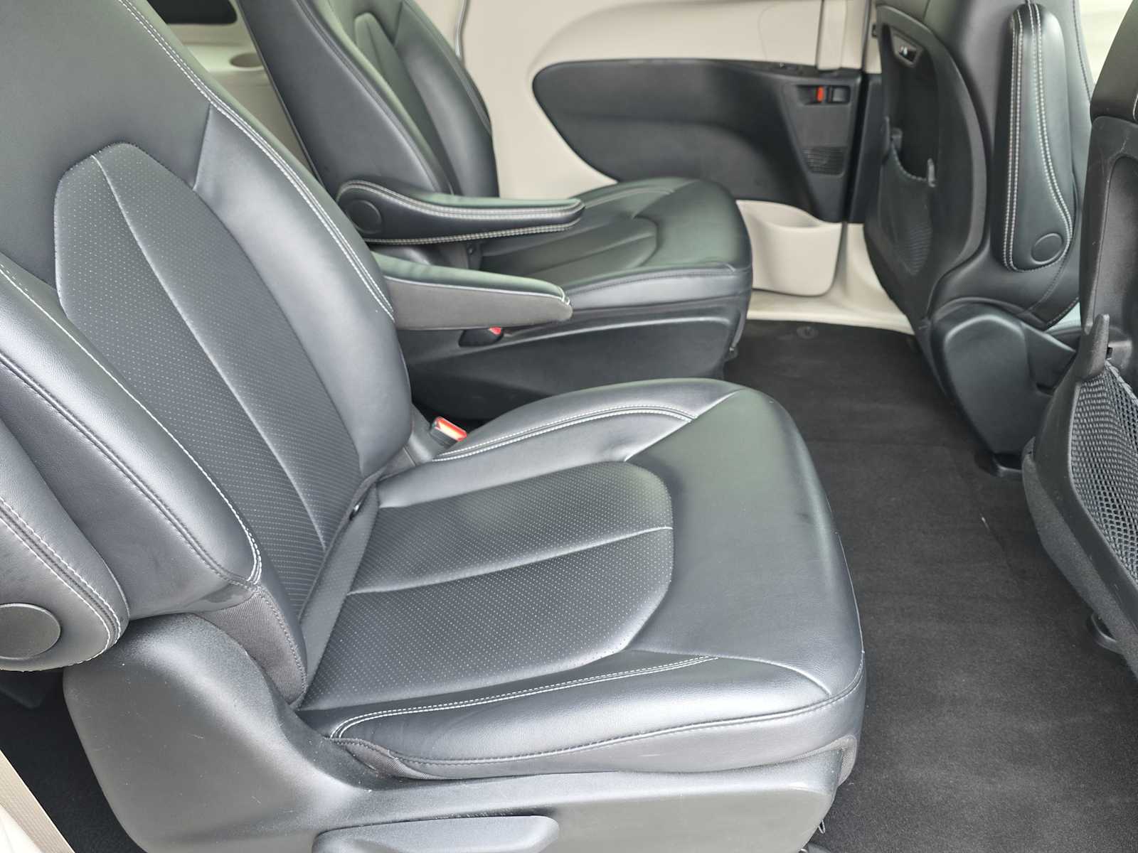 Thumbnail: 2024 Chrysler Pacifica - 17