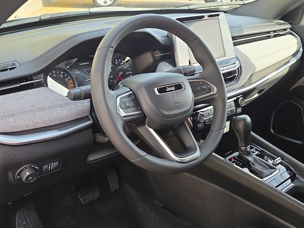 Certified 2025 Jeep Compass Latitude SUV