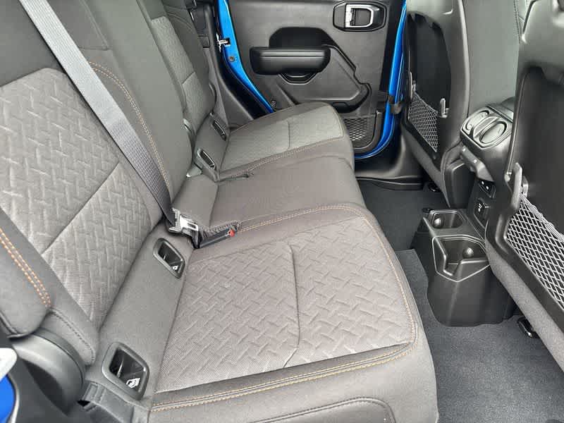 Thumbnail: 2025 Jeep Gladiator - 17