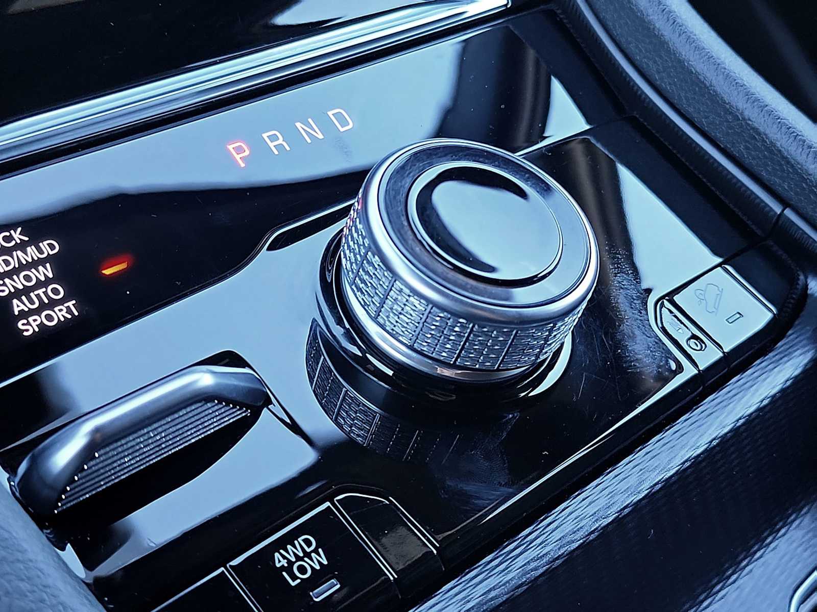 Thumbnail: 2025 Jeep Grand Cherokee - 21