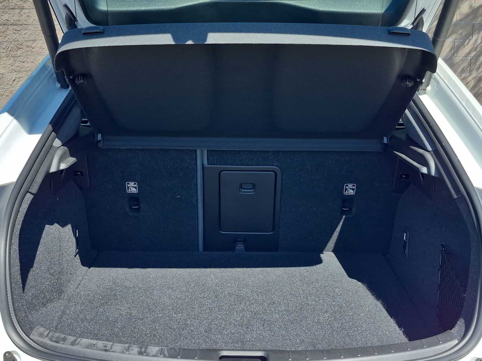 Thumbnail: 2022 Polestar 2 - 23