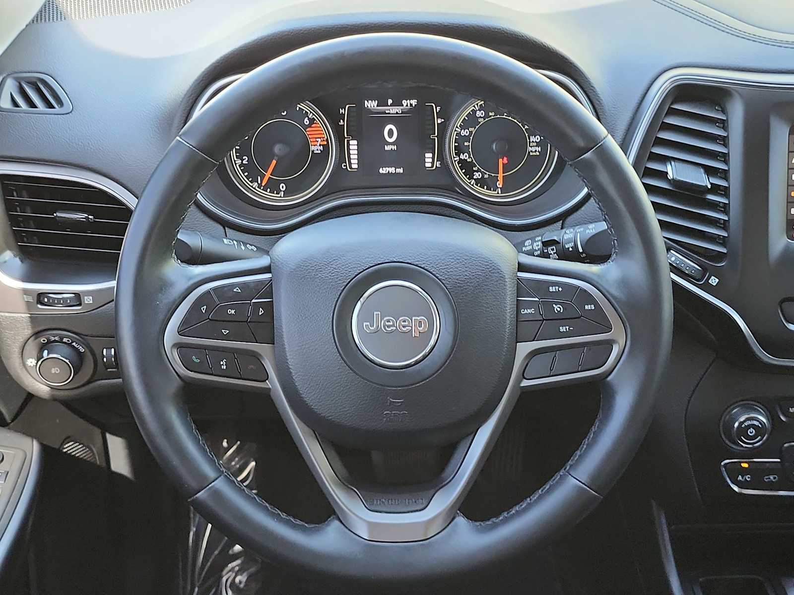 Thumbnail: 2019 Jeep Cherokee - 19