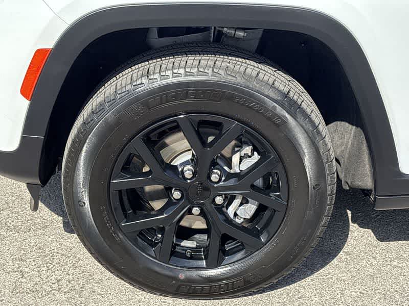 Thumbnail: 2024 Jeep Grand Cherokee - 12