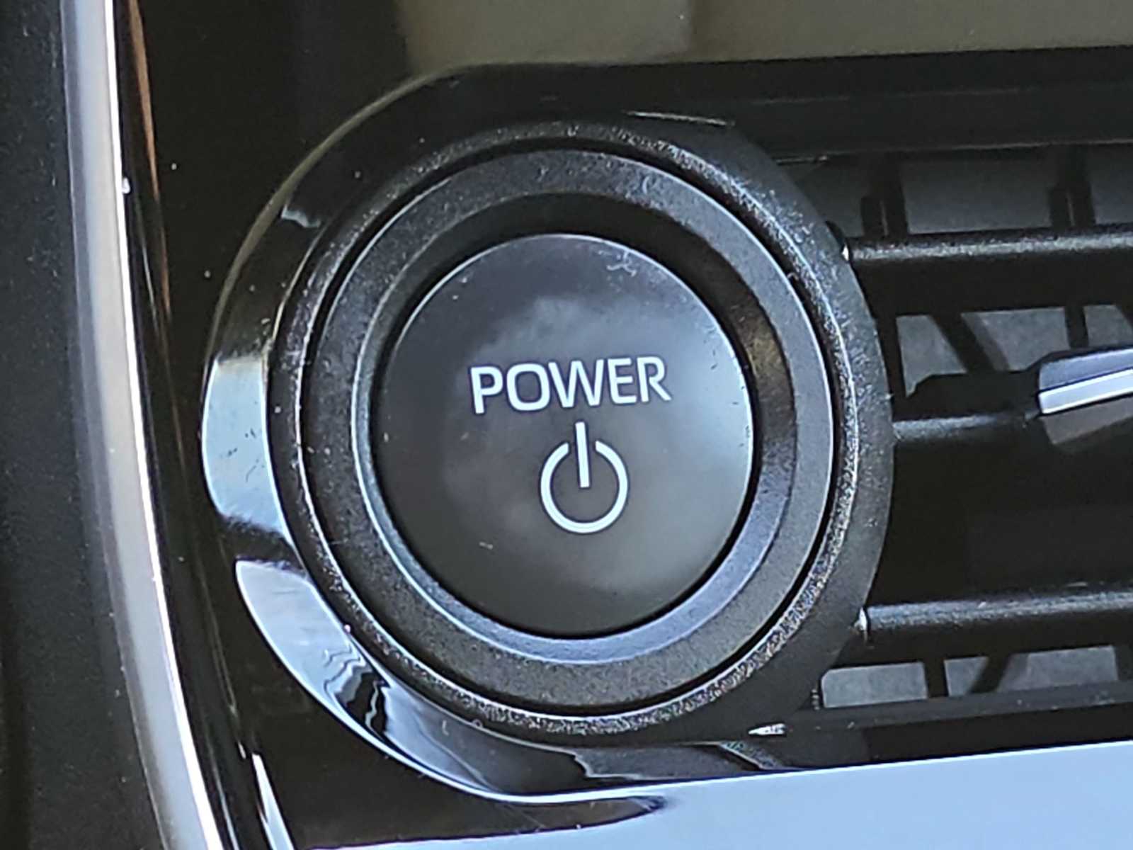 Thumbnail: 2024 Subaru Solterra - 24