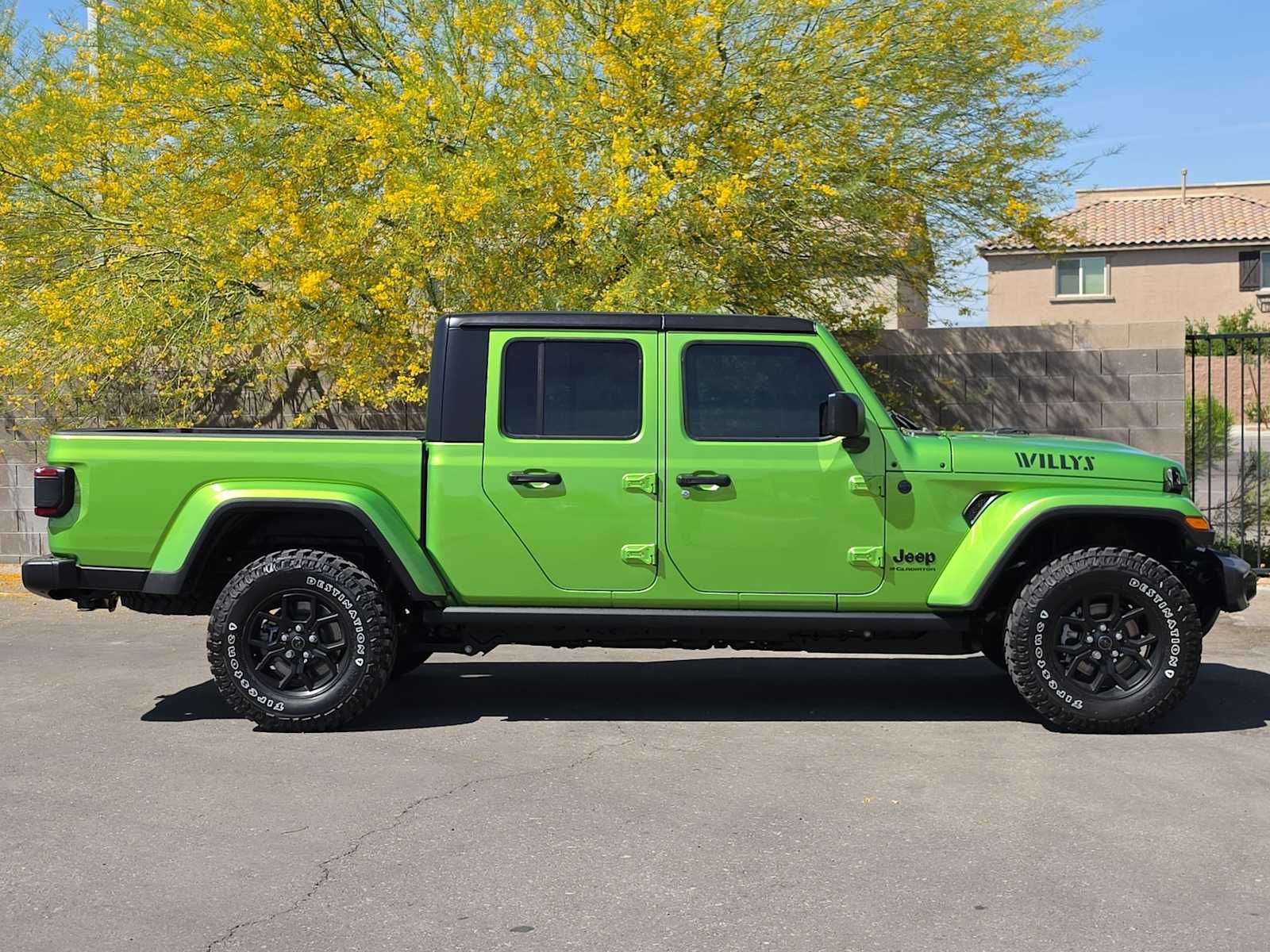 Thumbnail: 2026 Jeep Gladiator - 10