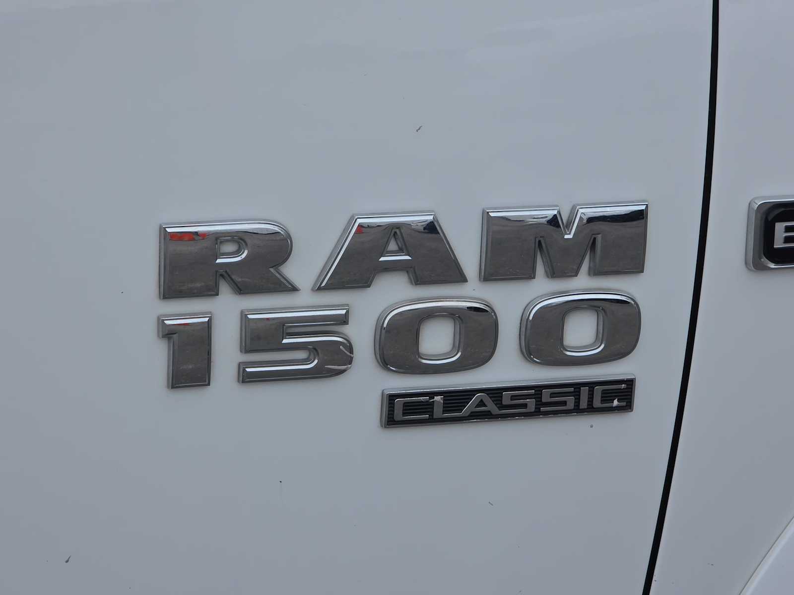 Thumbnail: 2019 RAM 1500 Classic - 11