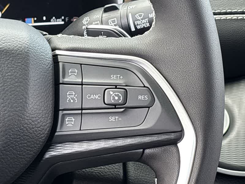 Thumbnail: 2025 Jeep Grand Cherokee - 25