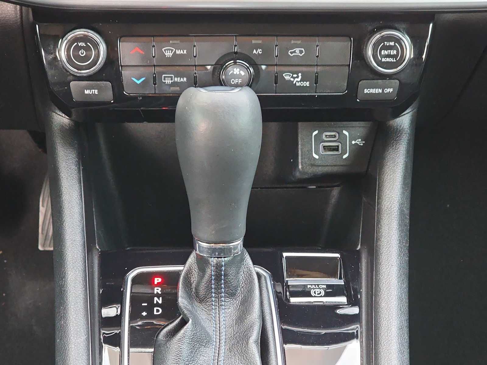 Thumbnail: 2022 Jeep Compass - 21