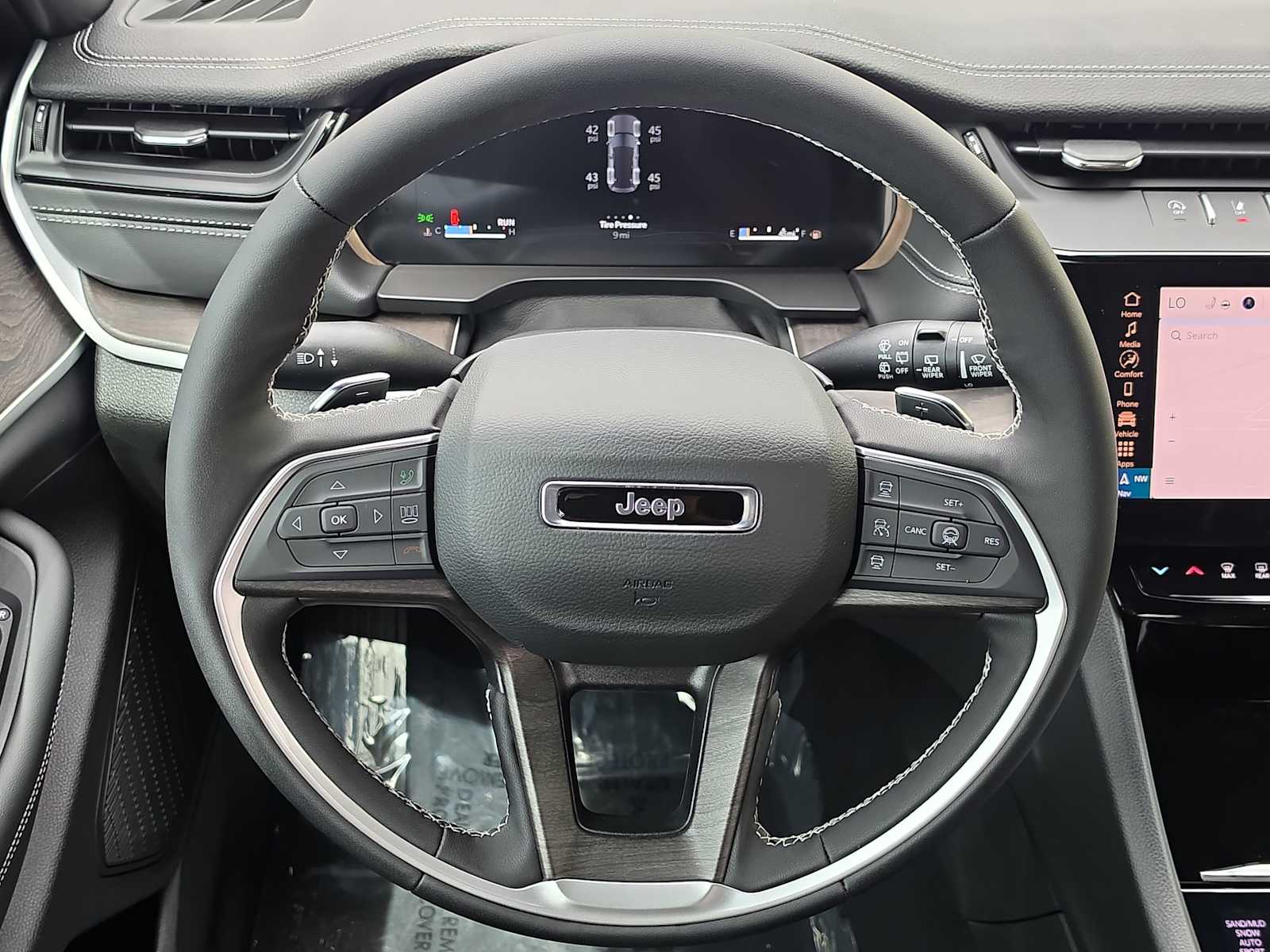 Thumbnail: 2026 Jeep Grand Cherokee - 19