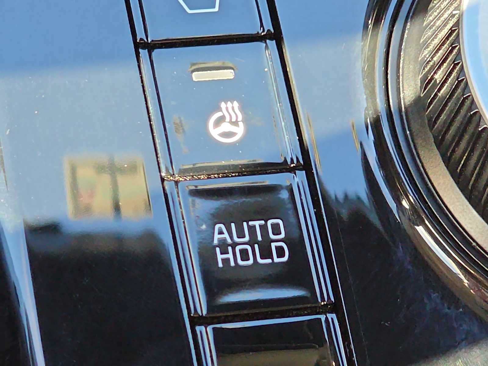 Thumbnail: 2023 Kia Niro - 31