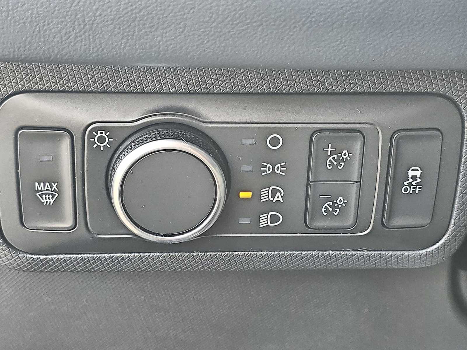 Thumbnail: 2022 Ford Mustang Mach-E - 29