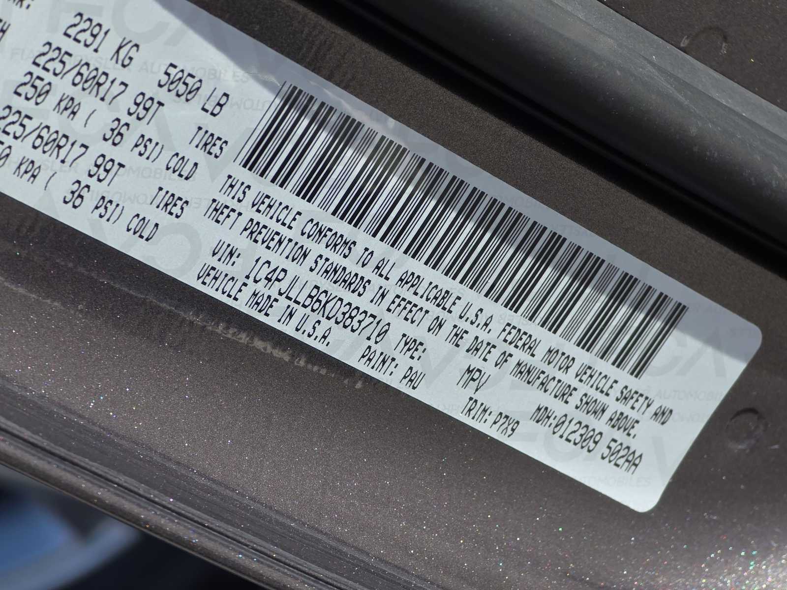 Thumbnail: 2019 Jeep Cherokee - 25