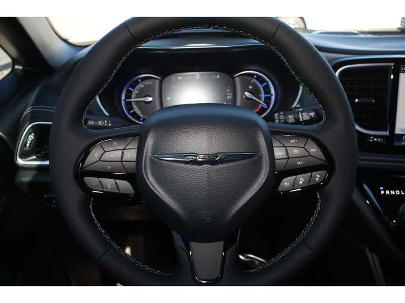 2025 Chrysler Pacifica Hybrid S Appearance 19