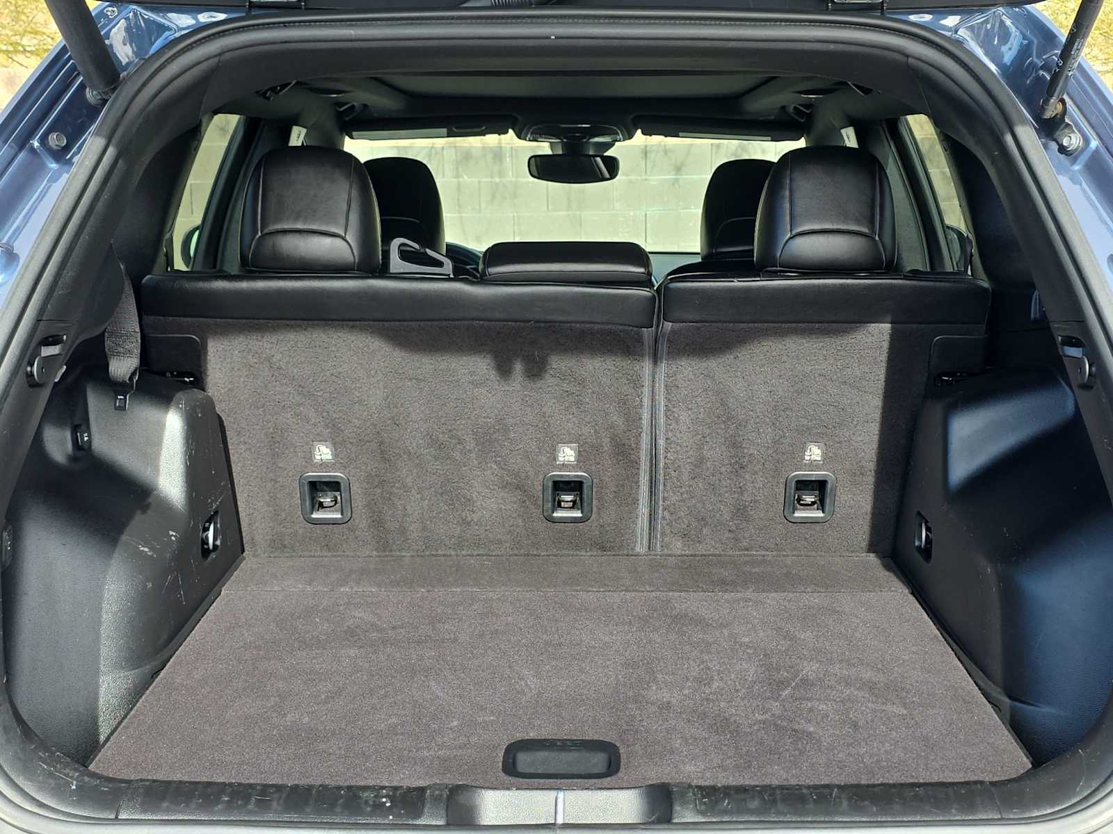 Thumbnail: 2021 Jeep Cherokee - 23