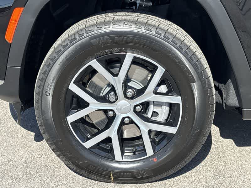 Thumbnail: 2025 Jeep Grand Cherokee L - 12