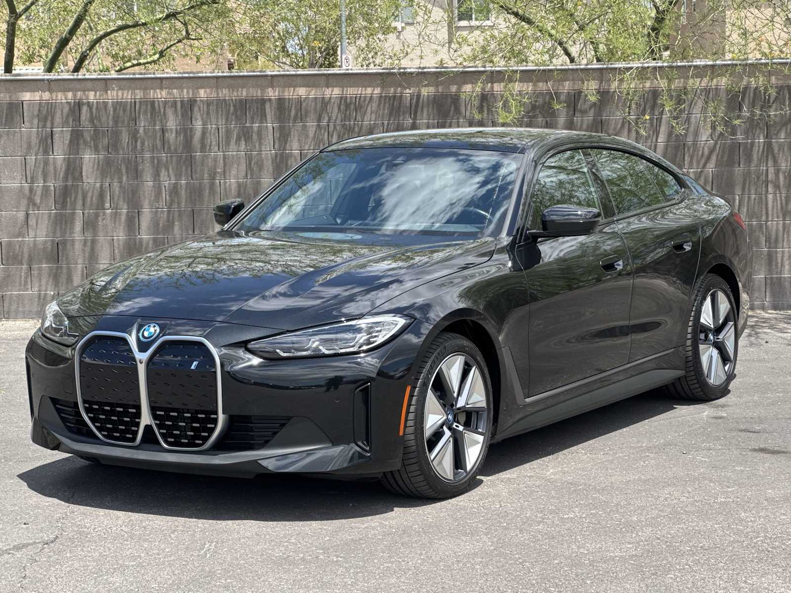 Thumbnail: 2023 BMW i4 - 4