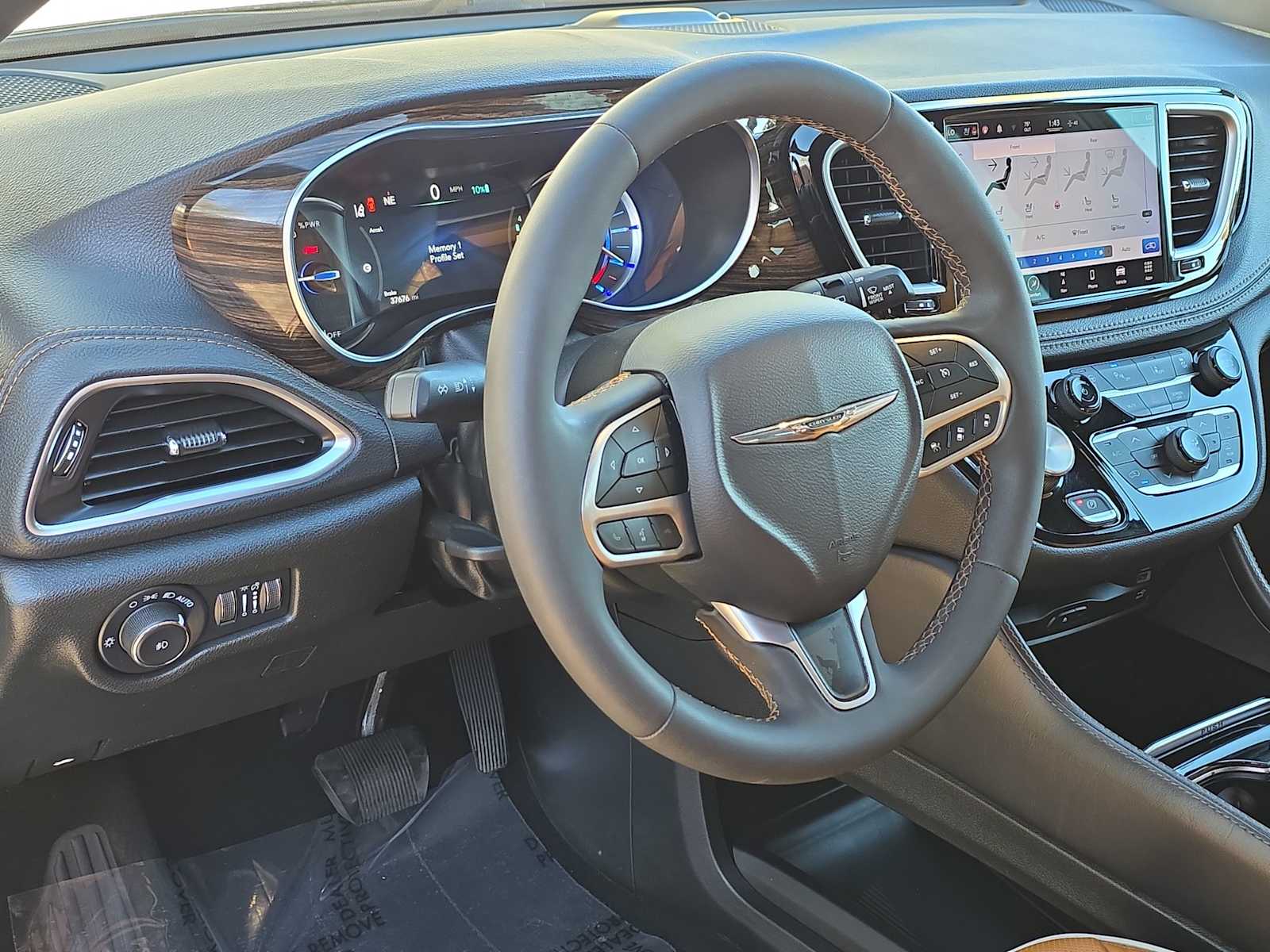 Thumbnail: 2022 Chrysler Pacifica - 2