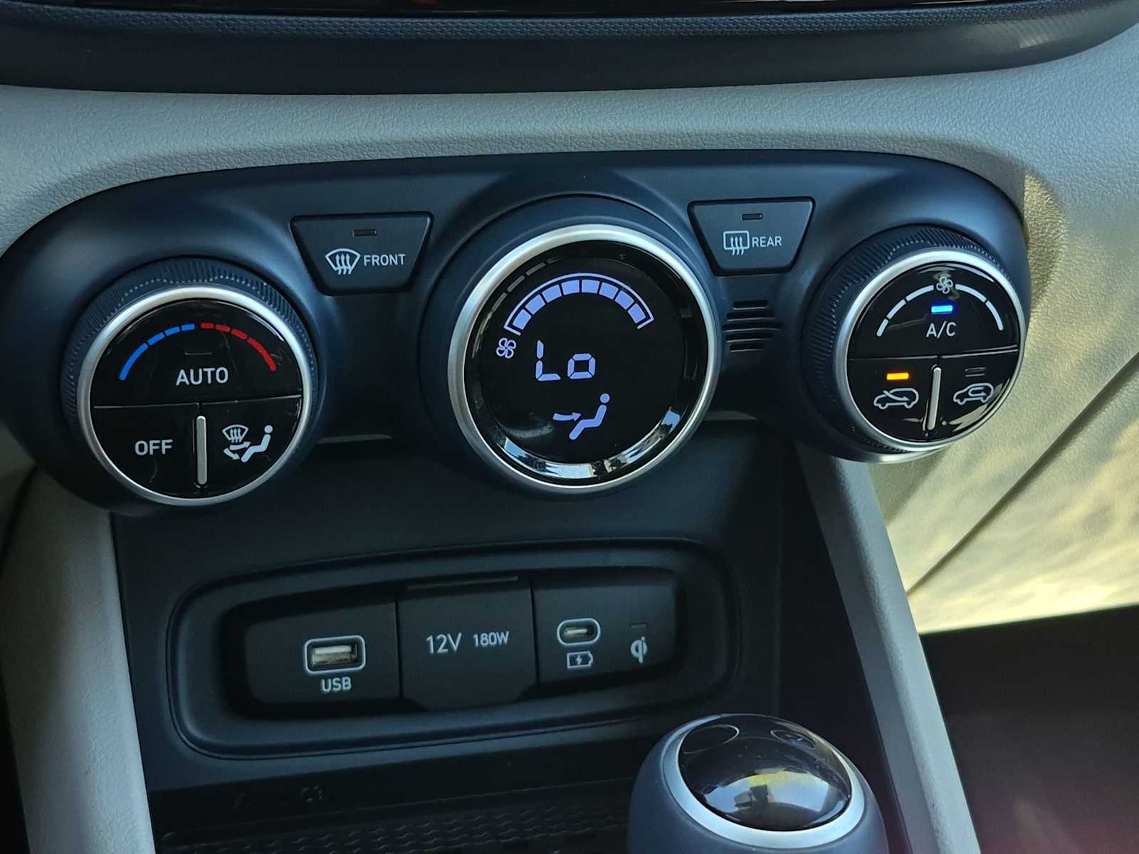 Thumbnail: 2024 Hyundai Venue - 30