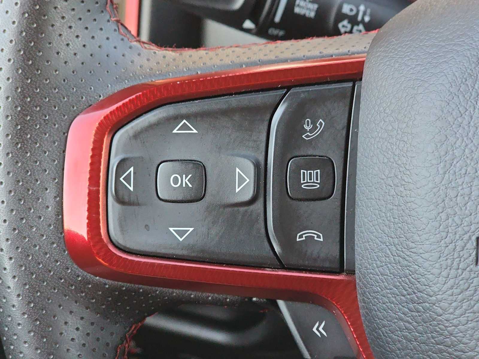 Thumbnail: 2025 RAM 1500 - 28