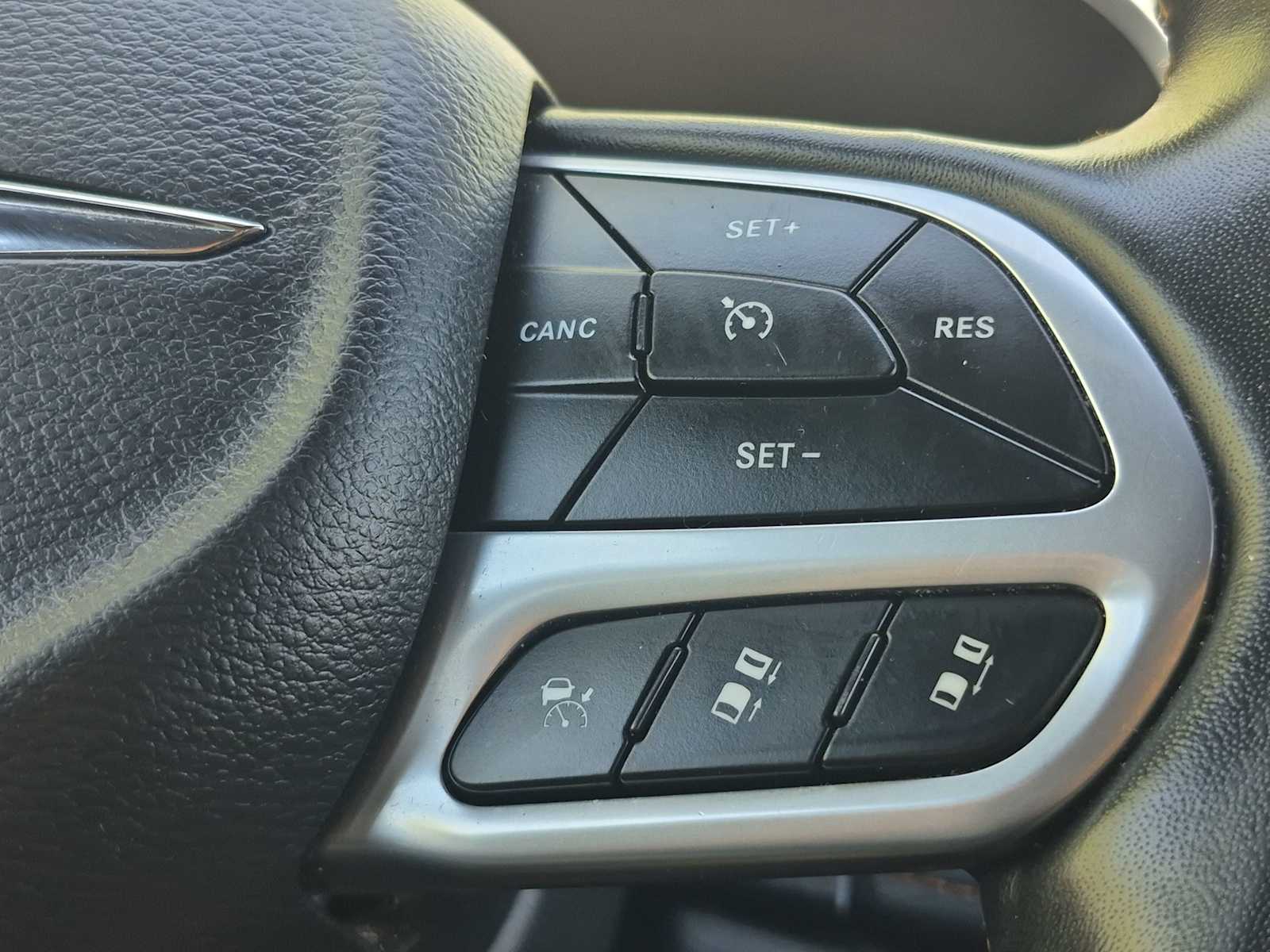 Thumbnail: 2021 Chrysler Pacifica - 29