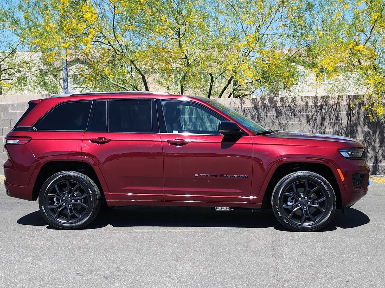 Thumbnail: 2025 Jeep Grand Cherokee - 10