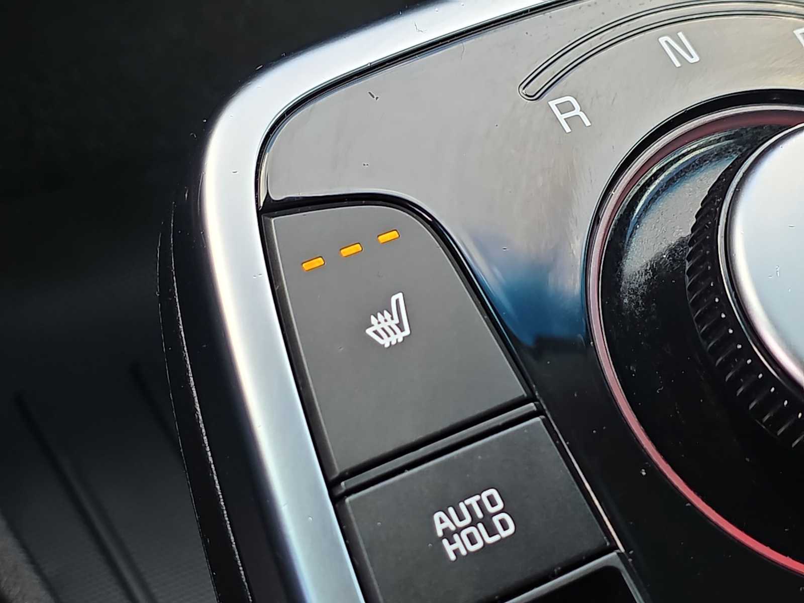 Thumbnail: 2022 Kia Niro - 28