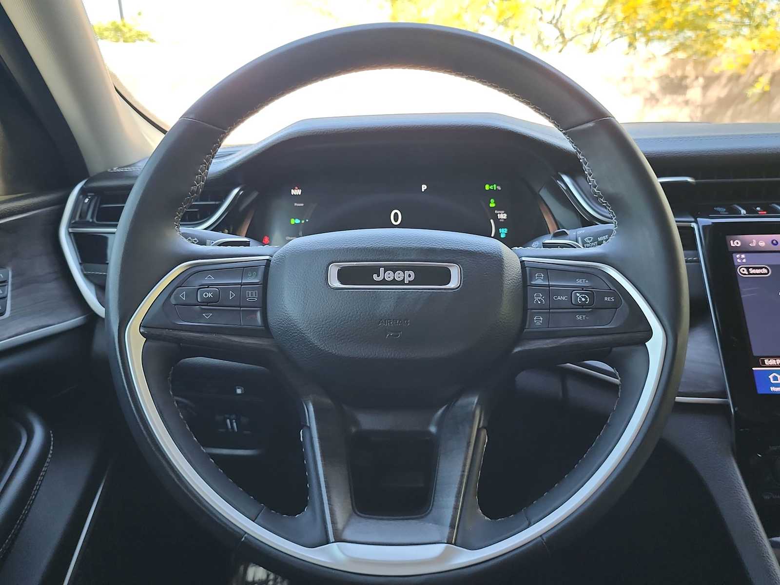 Thumbnail: 2024 Jeep Grand Cherokee - 19