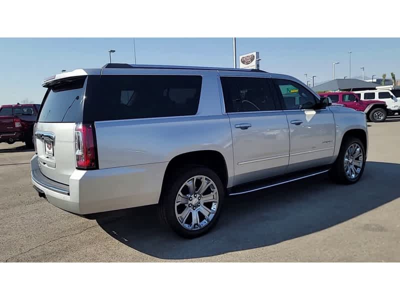 2018 GMC Yukon XL Denali 8