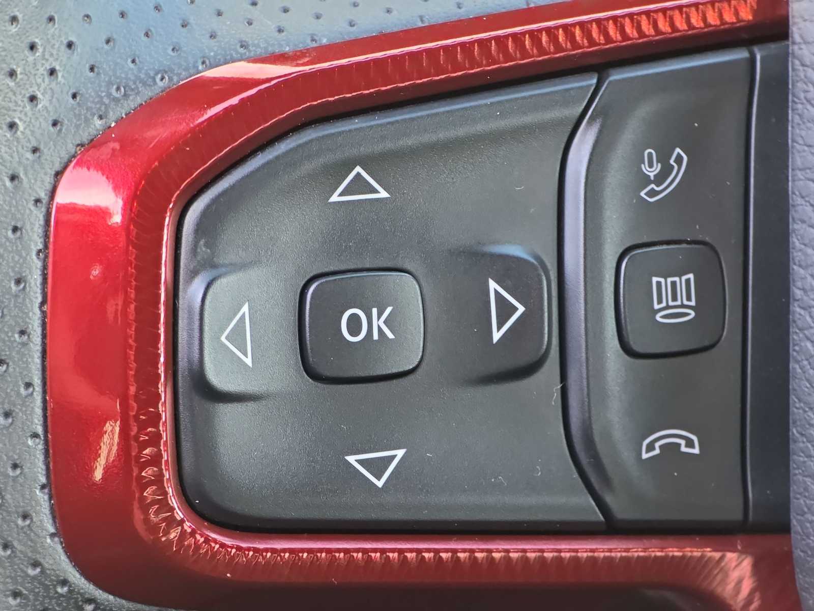 Thumbnail: 2025 RAM 1500 - 30