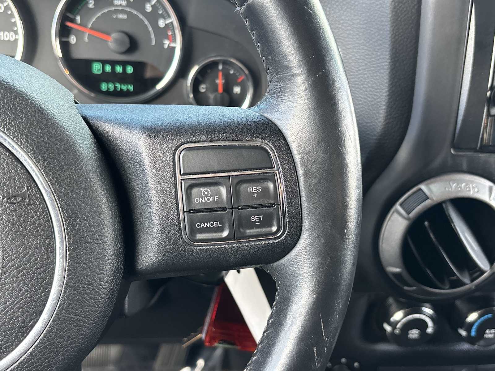 Thumbnail: 2014 Jeep Wrangler - 27