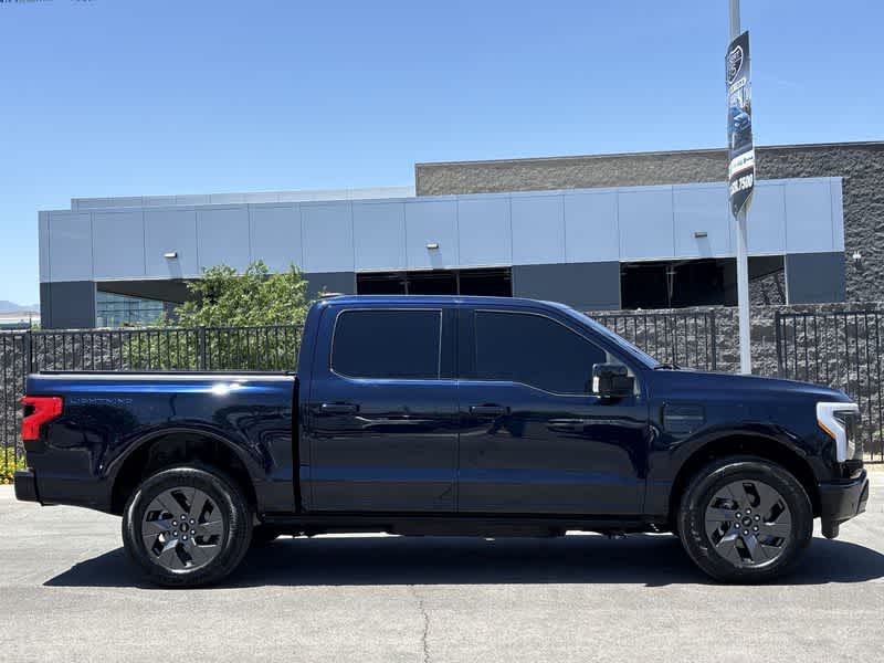 2023 Ford F-150 Lightning Lariat 9