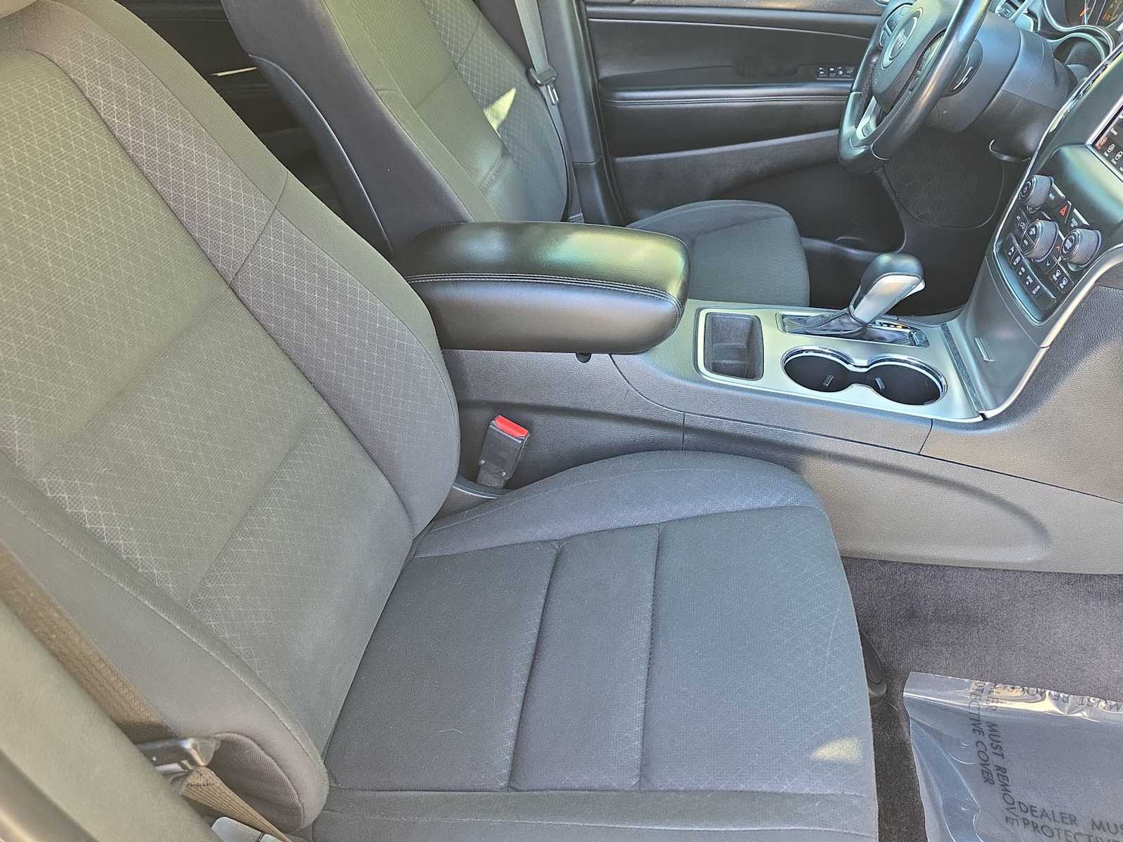 Thumbnail: 2018 Jeep Grand Cherokee - 18