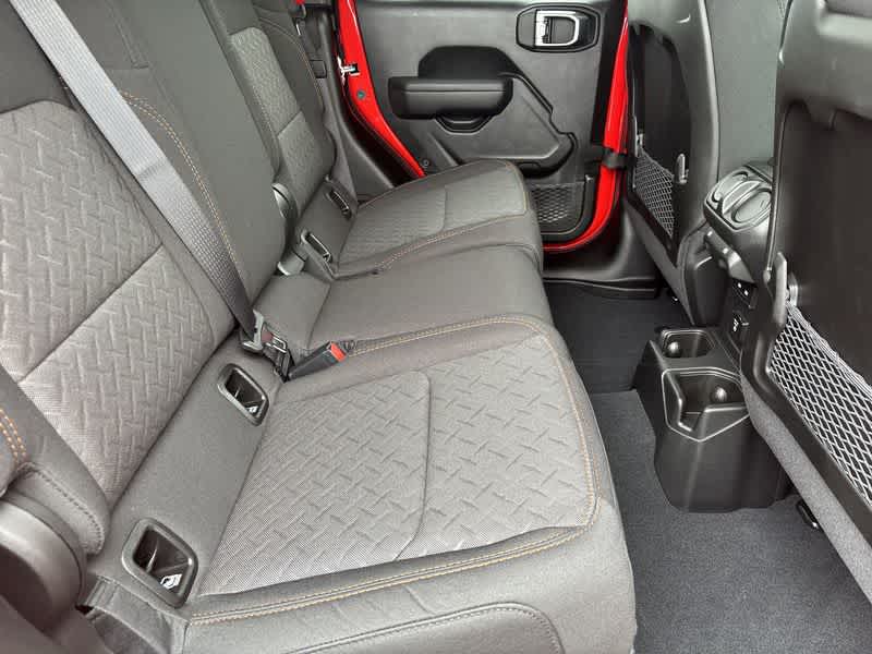 Thumbnail: 2025 Jeep Gladiator - 17