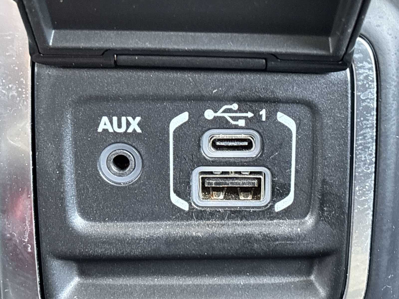 Thumbnail: 2024 Jeep Wrangler - 29