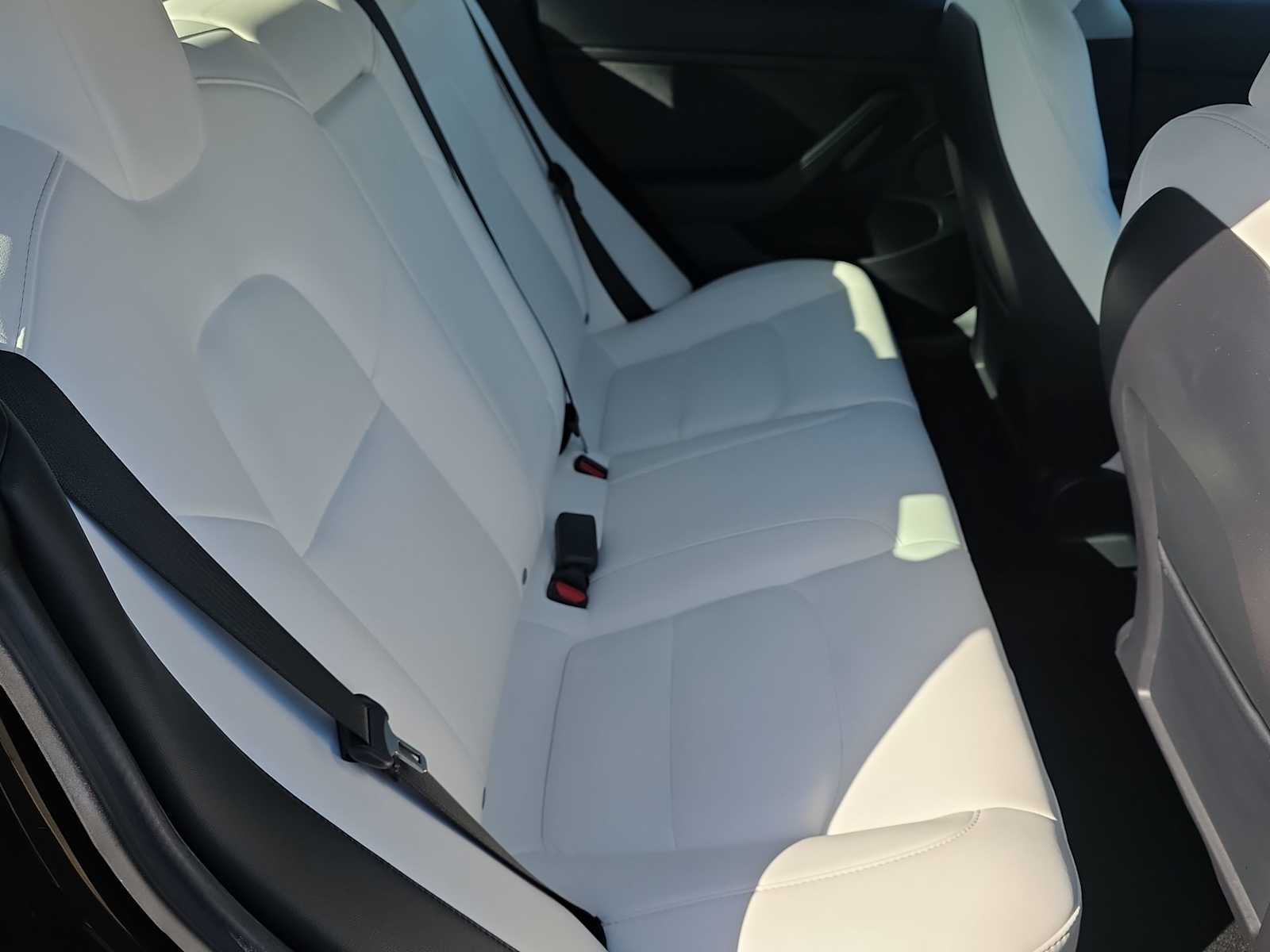 Thumbnail: 2021 Tesla Model 3 - 17